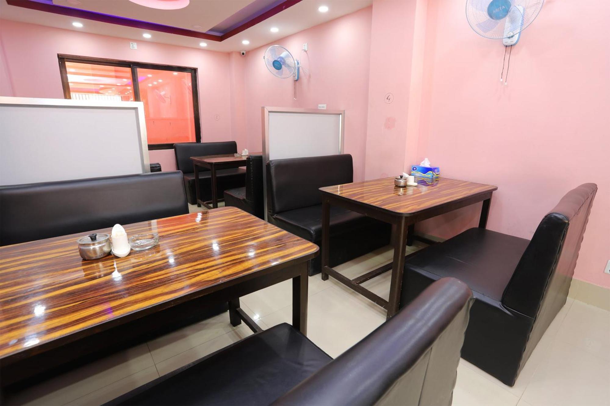 Oyo 137 Hotel Pranisha Inn Pashupatināth Extérieur photo