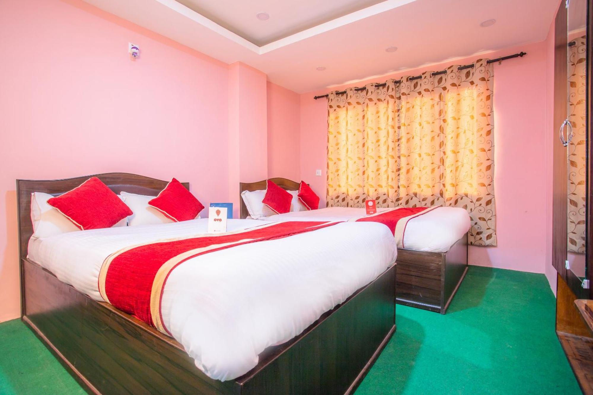 Oyo 137 Hotel Pranisha Inn Pashupatināth Extérieur photo